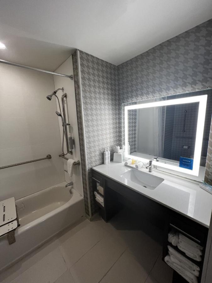 Home2 Suites By Hilton 海恩斯维尔 外观 照片